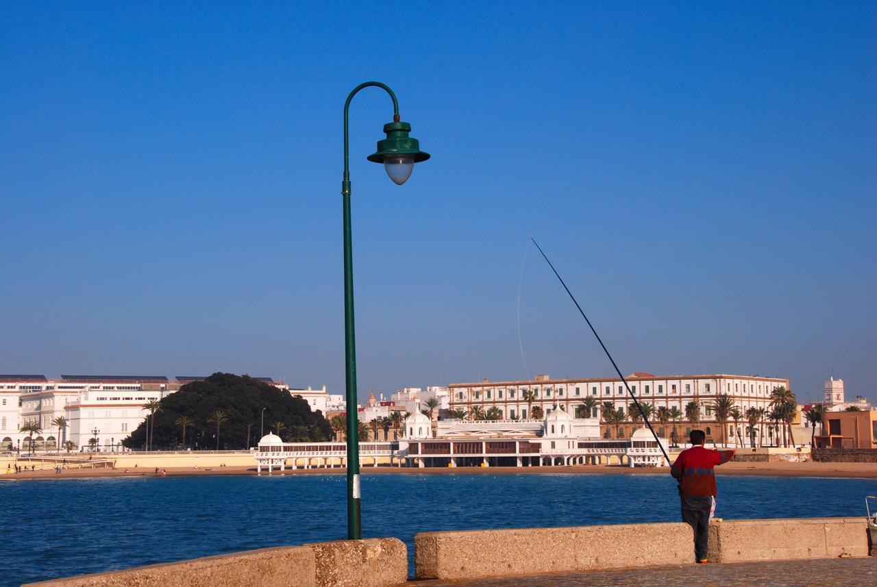 Apartamentos La Caleta De Cadiz Exterior photo